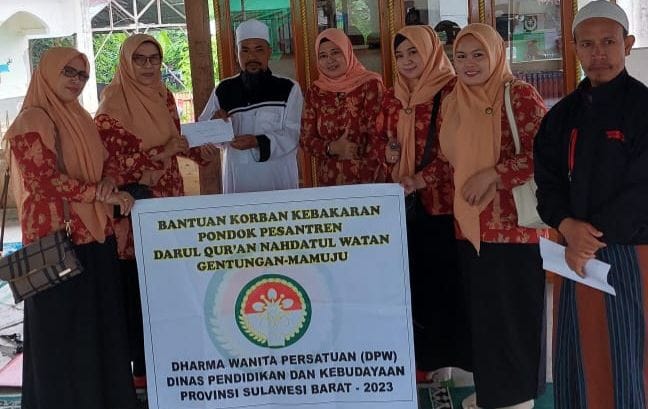 DPW Disdikbud Sulbar Kunjungi Ponpes di Gentungan Mamuju Sekaligus Salurkan Bantuan